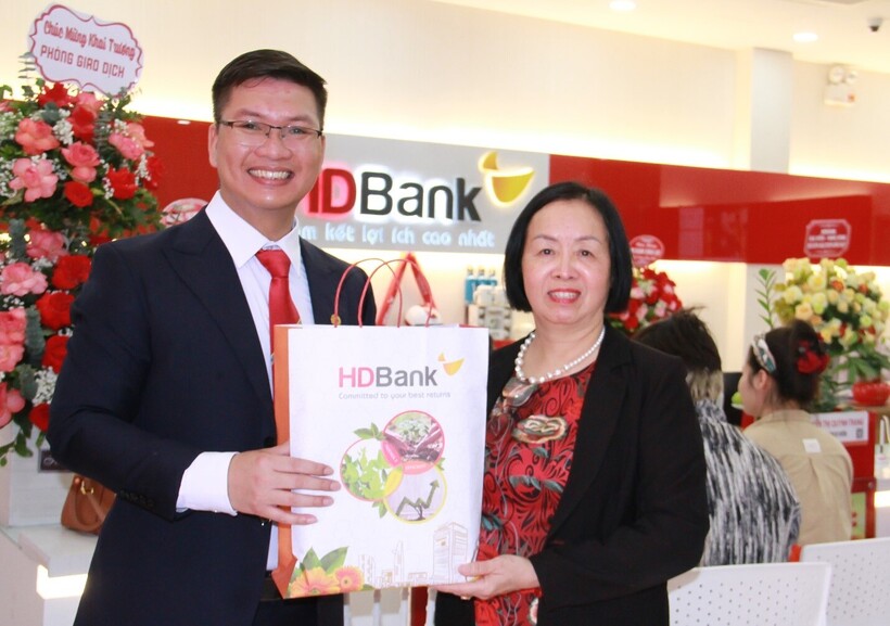 HDBank dành tặng nhiều ưu đãi hấp dẫn cho khách hàng nhân dịp khai trương điểm giao dịch Bình Lục.