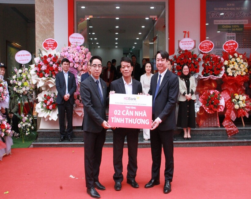 HDBank trao tặng 02 căn nhà tình thương cho các hộ gia đình có hoàn cảnh khó khăn tại Quỳnh Phụ.