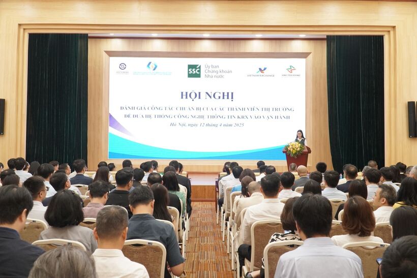 Toàn cảnh Hội nghị.