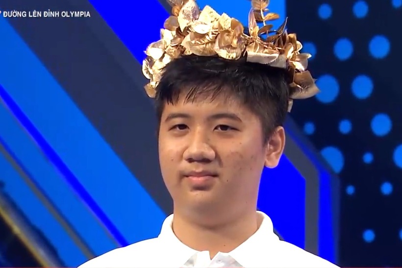 Thí sinh Nguyễn Nhựt Lam (trường THPT Cái Bè, Tiền Giang) giành vòng nguyệt quế cuộc thi quý 2 Đường lên đỉnh Olympia năm thứ 25 với tổng điểm 290. Ảnh: VietNamNet