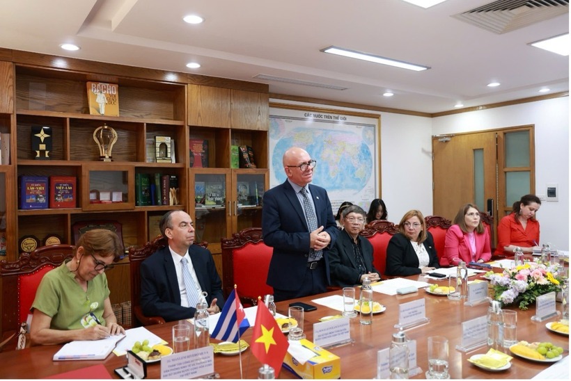 Ông Reynaldo Velázquez Zaldívar - Thứ trưởng Bộ Giáo dục Đại học Cuba.