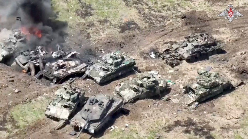 Ukraine rút lui khỏi một trong những khu định cư cuối cùng ở Kursk. Ảnh: Reuters