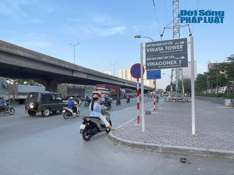 Trước đó, Ban Duy tu các công trình hạ tầng giao thông Hà Nội cũng đã xén bỏ dải phân cách chiều dài 70m, rộng 3m tại vị trí trước tòa nhà Taisei Tower số 289 đường Khuất Duy Tiến