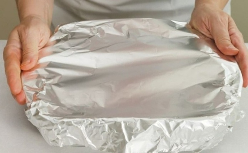 Giấy bạc, một trợ thủ bếp núc đa năng và hiệu quả, mang đến nhiều tiện ích vượt trội.