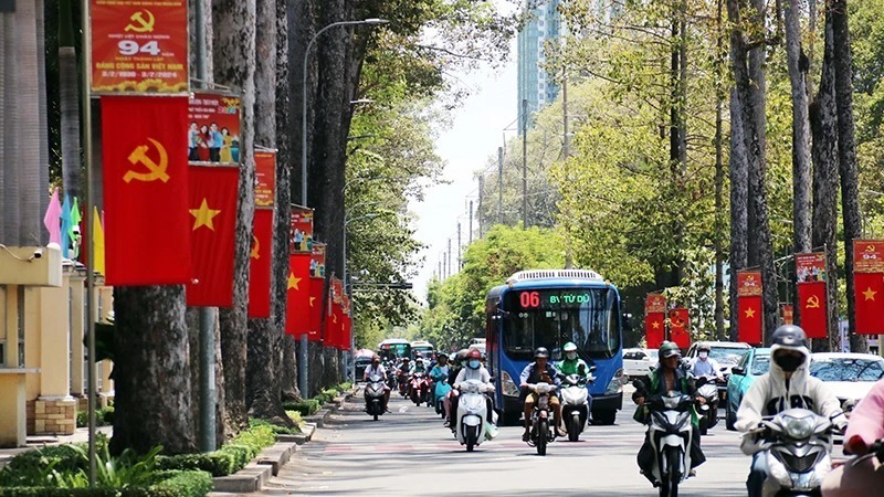 Dịp nghỉ lễ 30/4-1/5, cả 3 miền được dự báo có nắng nóng, trong đó Nam Bộ lên tới 37°C. Ảnh minh họa