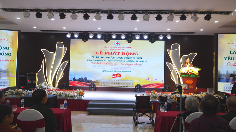 Đại diện chùa Thiền Tông Tân Diệu phát biểu tại lễ phát động.