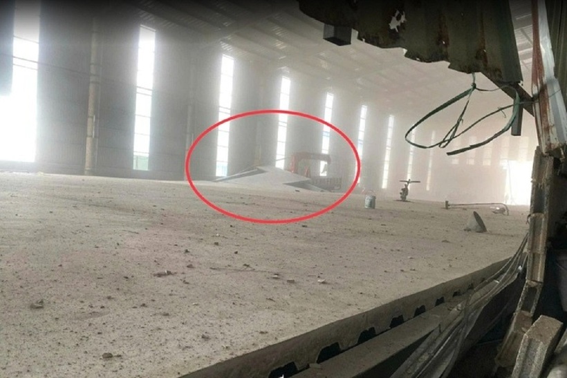 Hiện trường xảy ra vụ sập nhà xưởng, 3 người tử vong. Ảnh: VTC News