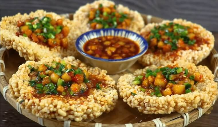 Mặc dù cơm cháy ngon nhưng bạn không nên ăn quá nhiều, liên tục.
