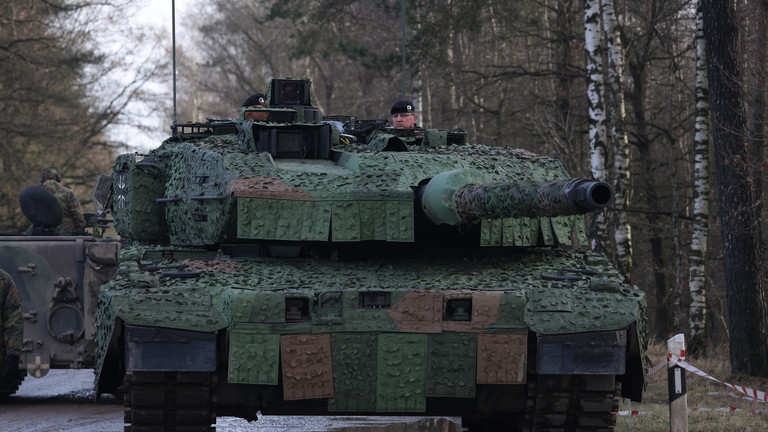 Một chiếc xe tăng Leopard 2 của Đức trong một cuộc tập trận ở Munster, Đức. Ảnh: Getty