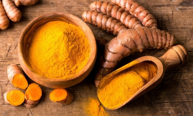 Củ nghệ có chứa chất curcumin, được chứng minh là có đặc tính chống viêm mạnh mẽ.