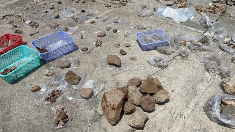 Các hiện vật được khai quật. (Ảnh: Báo Nhân dân)