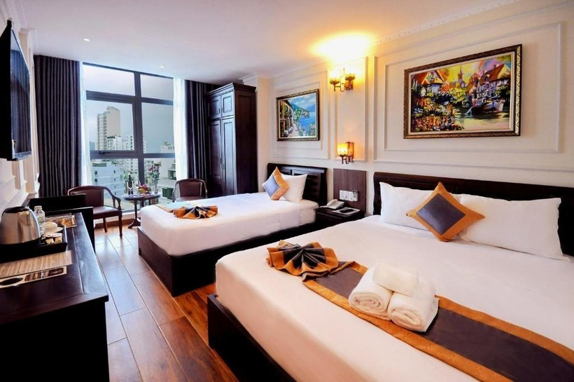 Khách sạn Apollo Hotel nằm ở vị trí đắc địa. Ảnh minh họa.