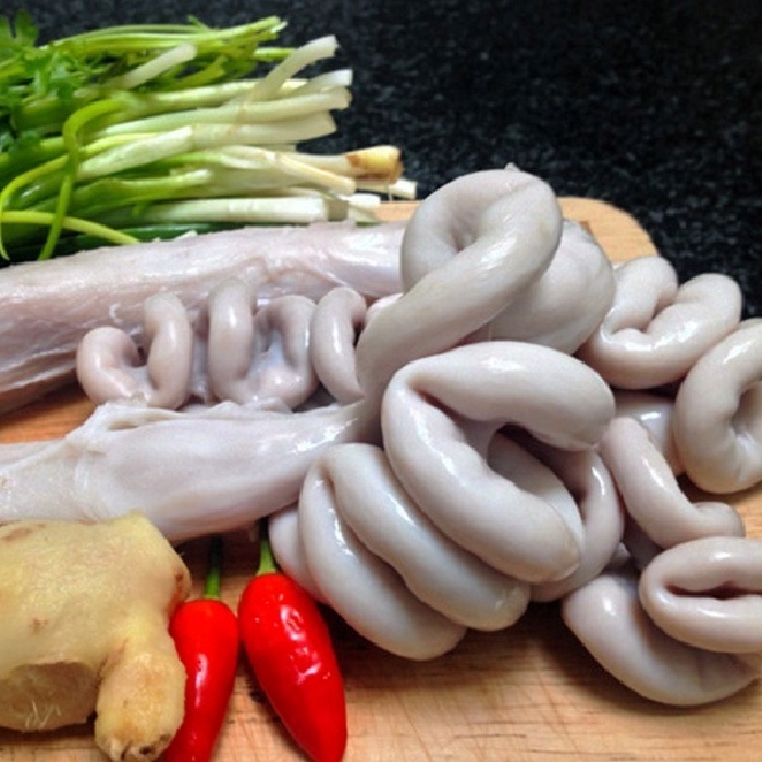 Tràng lợn cũng là món ăn khó tiêu hóa do hàm lượng dinh dưỡng cao.