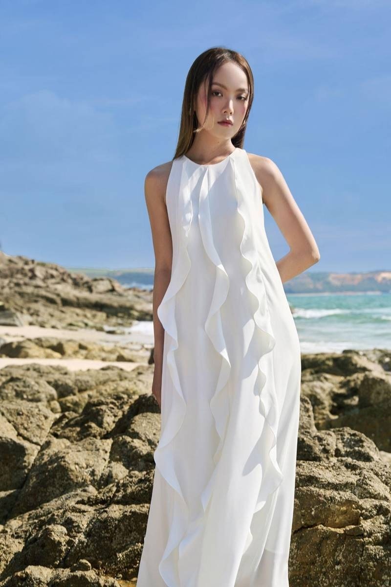 Đầm maxi xòe được xem là biểu tượng của nữ tính. Ảnh minh hoạ.