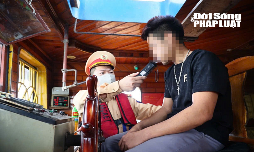 Kiểm tra nồng độ cồn với người điều khiển phương tiện.
