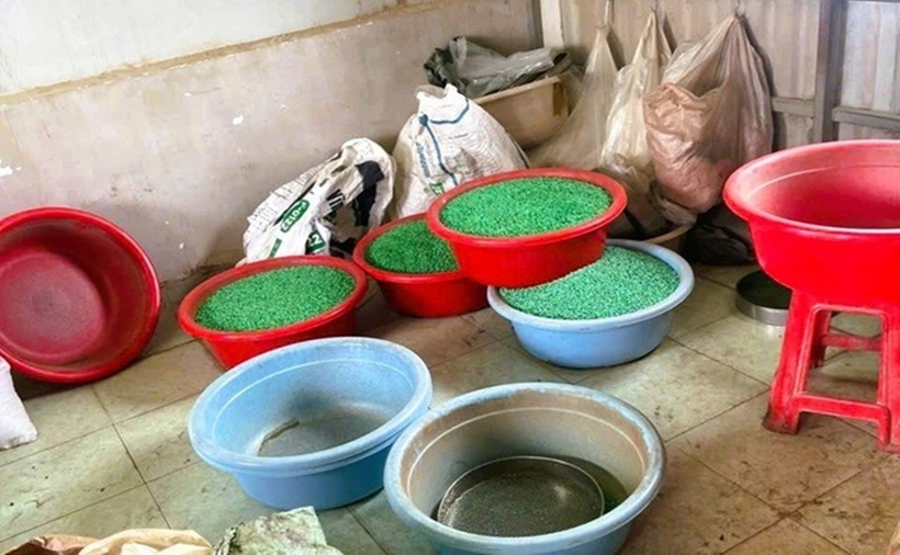 Hình ảnh ghê người về các loại nguyên liệu được dùng để sản xuất thuốc. (Ảnh: Công an Thanh Hóa)