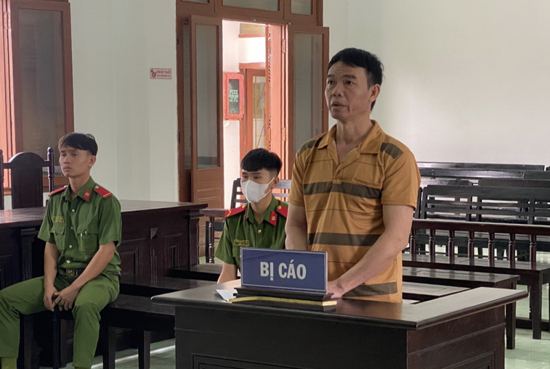 Bị cáo Nguyễn Văn Hùng tại phiên tòa sơ thẩm. (Ảnh: CAND)