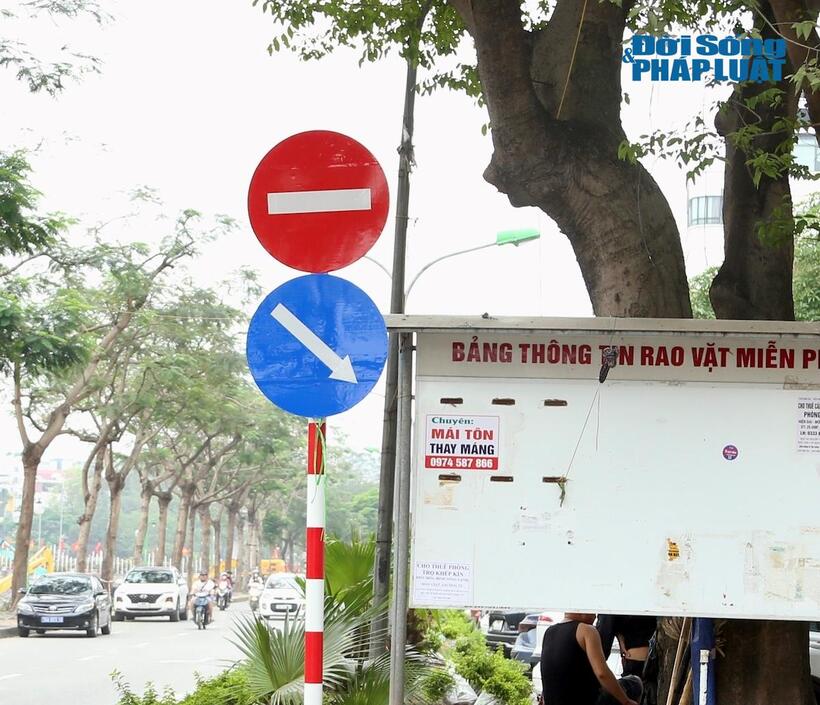 Hệ thống biển báo, biển chỉ dẫn giao thông đã được lực lượng chức năng bổ sung tại khu vực trên
