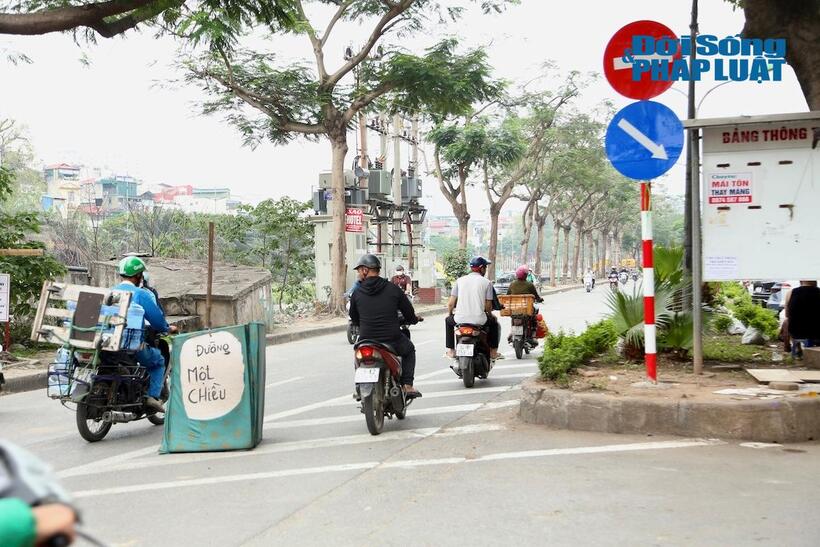 Thế nhưng, nhiều tài xế vẫn vi phạm đi vào đường ngược chiều