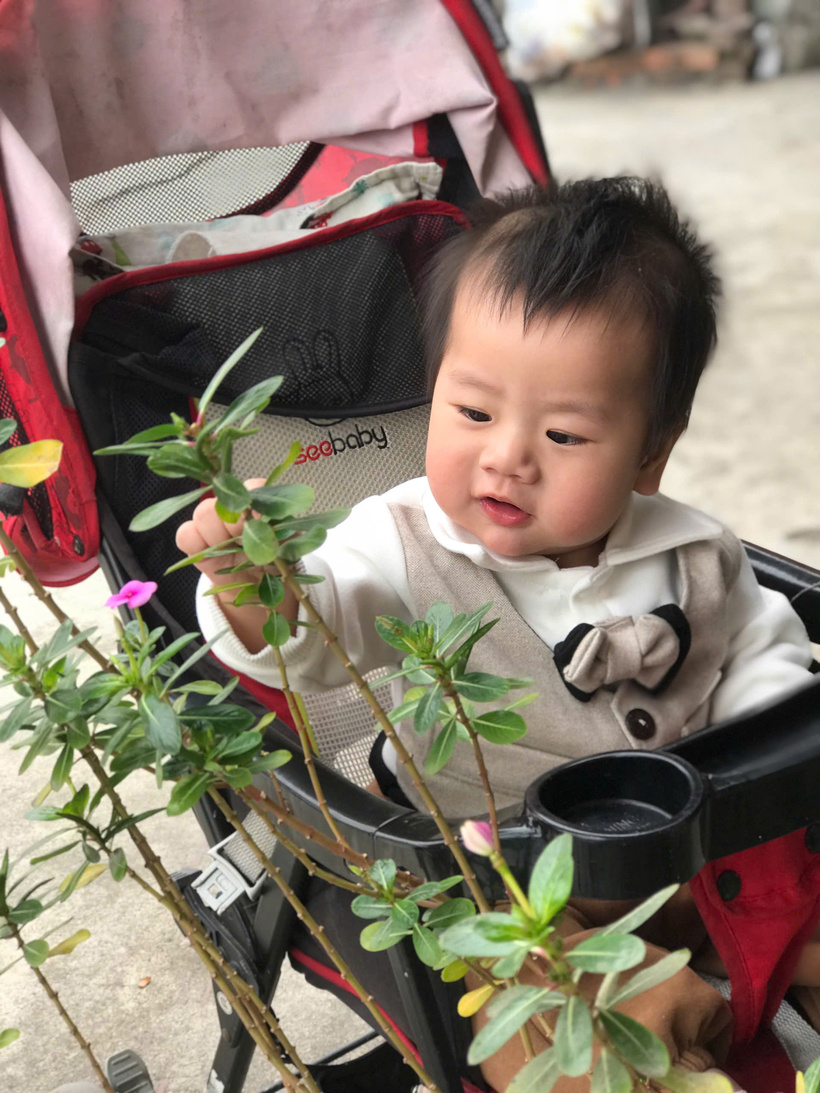 Em bé sinh đúng ngày Giải phóng Miền nam 30/4. Ảnh: NVCC