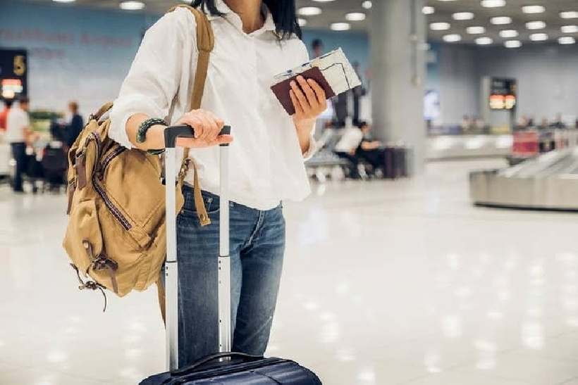 Quầy thủ tục sẽ được mở trước 2h và đóng quầy trước 40 phút so với thời gian dự định cất cánh.