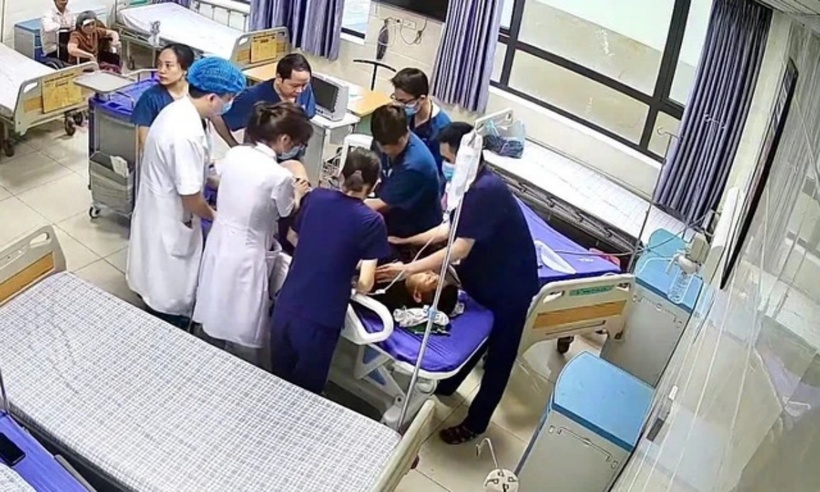 Hiện bệnh nhân đang được theo dõi và điều trị tại Bệnh viện đa khoa tỉnh Phú Thọ