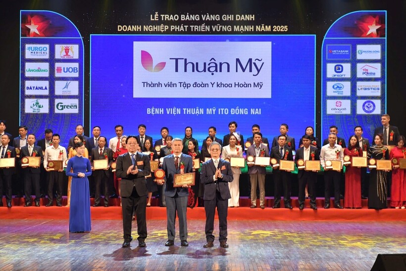 Bệnh viện Thuận Mỹ ITO Đồng Nai nhận giải thưởng Doanh nghiệp phát triển vững mạnh 2025  - 1
