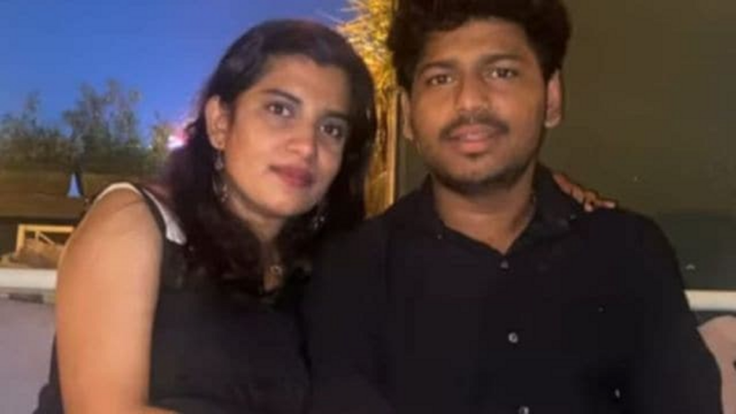 Tripti và chồng Avinash Wagh. Ảnh: Indianexpress