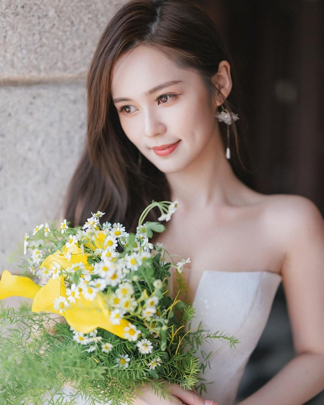 Lương Siêu Di nổi tiếng từ nhỏ, nhưng không giữ được danh tiếng của mình.