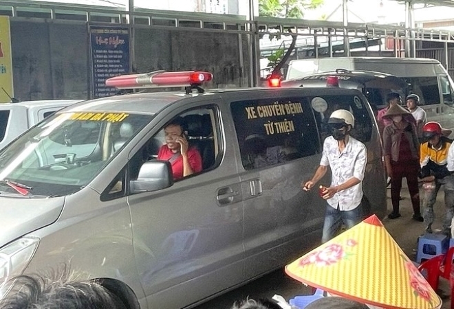 Người phụ nữ được phát hiện đã tử vong khi chờ con trai đến đón. Ảnh: Tiền phong