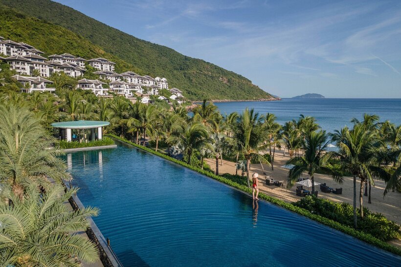 Sun Group mang đến nhiều công trình giải trí - nghỉ dưỡng đẳng cấp khắp Việt Nam, trong đó có InterContinental Danang Sun Peninsula Resort 3 lần được vinh danh là Khu nghỉ dưỡng sang trọng hàng đầu thế giới