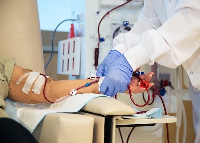 Nhân viên kỹ thuật đã bấm nhầm nút khiến máy lọc bơm chất tẩy rửa không phù hợp vào máu bệnh nhân. Ảnh minh họa: Getty Images
