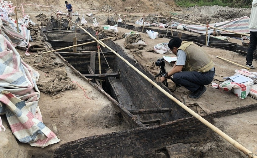 Có ý kiến cho rằng, thuyền có niên đại trong khoảng từ thế kỷ 11 đến thế kỷ 14 (thời Lý và thời Trần), và không thể muộn hơn thế kỷ 15 và có ảnh hưởng kỹ thuật từ phía nam lên. (Ảnh: Dân Việt)