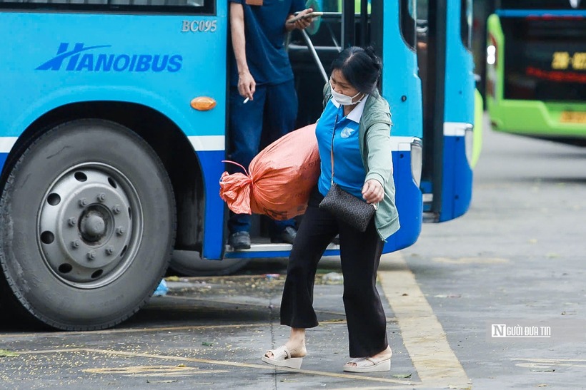 Đây là những hình ảnh quen thuộc sau mỗi kỳ nghỉ lễ kéo dài.