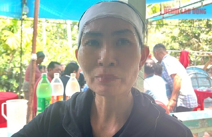 Bà H.- mẹ nữ sinh. Ảnh: Người lao động