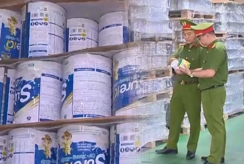 1 đường dây sản xuất sữa giả bị cơ quan công an triệt phá. Ảnh: PLO
