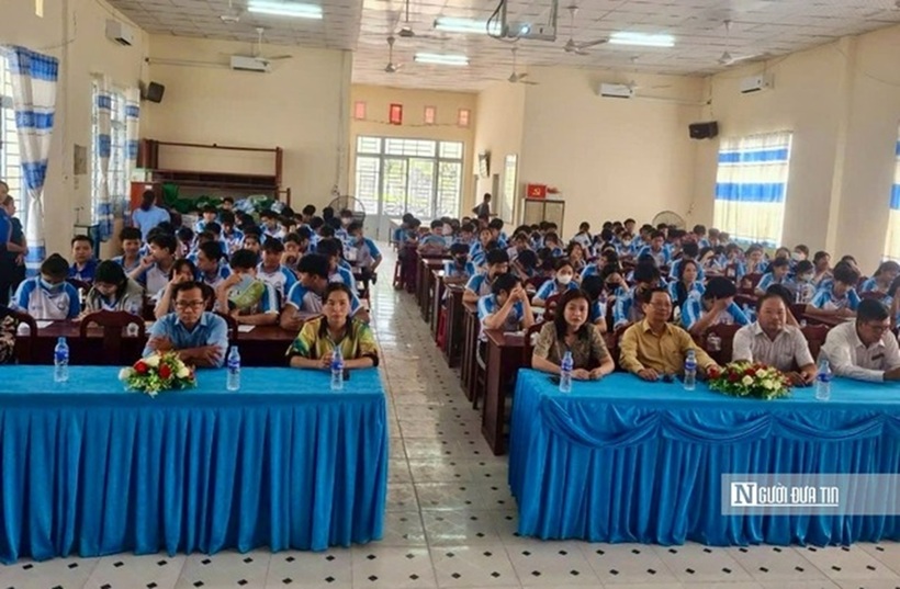 Quang cảnh buổi tuyên truyền.