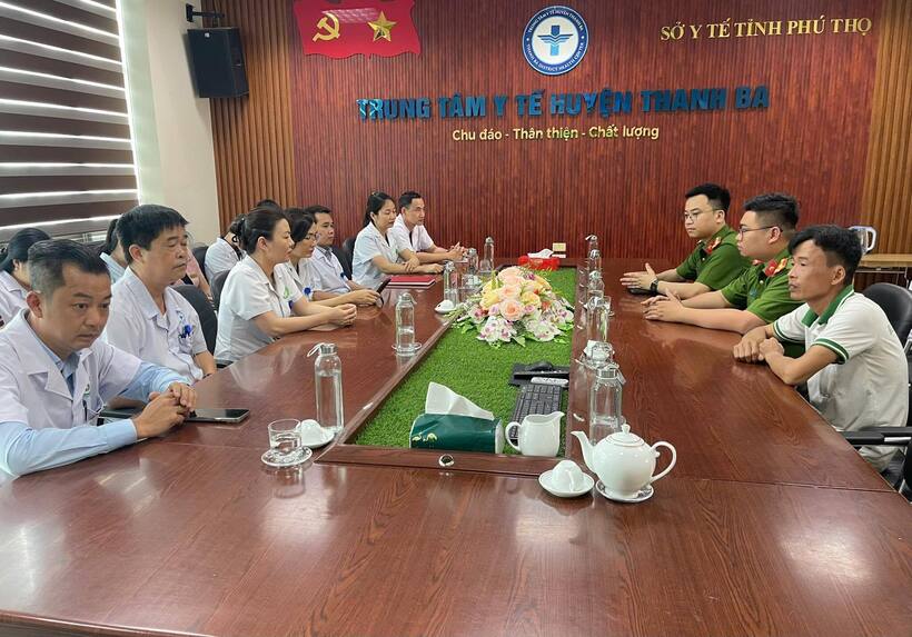 Đối tượng bị xử phạt hành chính và công khai xin lỗi các y, bác sĩ