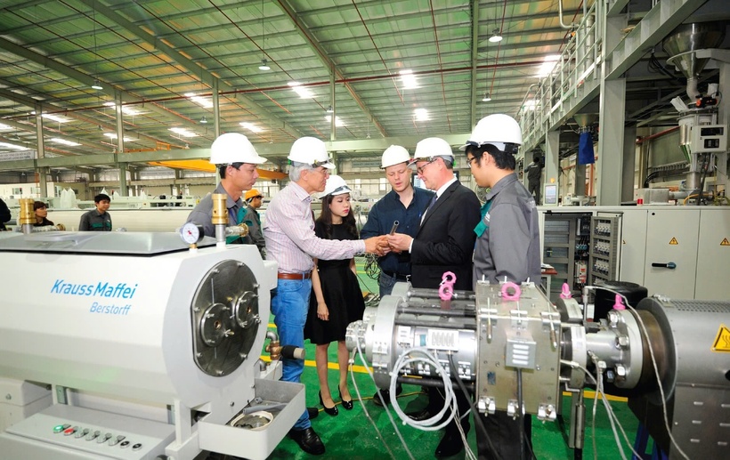 Công nghệ máy đùn từ tập đoàn Krauss Maffei, Đức tại nhà máy ống nhựa Ströman của Tập đoàn Tân Á Đại Thành