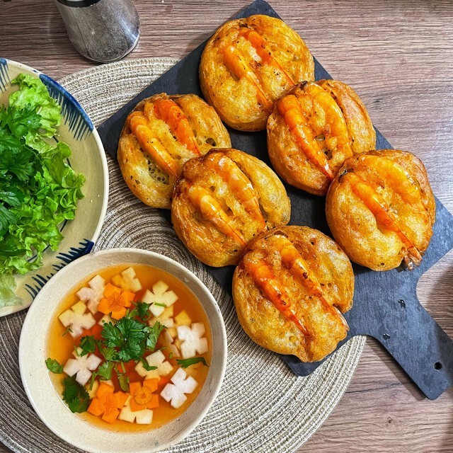 Bánh tôm Hà Nội. (Ảnh: Gia đình & Xã hội)