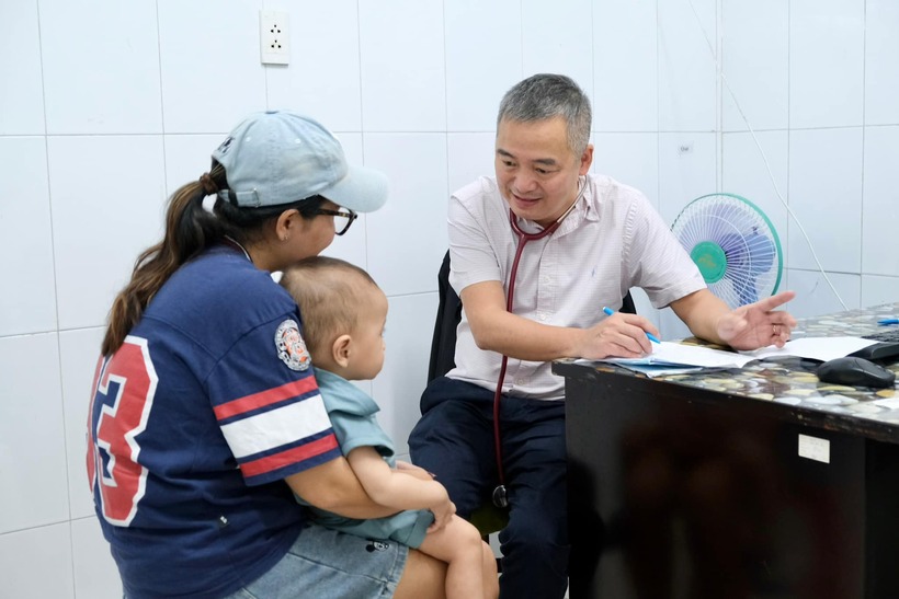 Theo PGS.TS Nguyễn Lân Hiếu, các bệnh viện công vẫn là người nghèo và người yếu thế được chăm sóc, điều trị tốt.