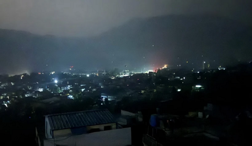 Quang cảnh thành phố Muzaffarabad ở khu vực Kashmir do Pakistan quản lý, một trong những địa điểm bị tấn công từ Ấn Độ, ngày 7/5 . (Ảnh: Reuters/TTXVN)