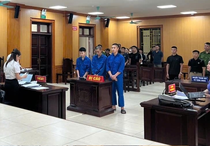 Các bị cáo trong phiên xét xử. (Ảnh: Bảo vệ pháp luật)