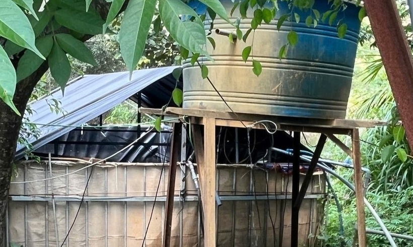 Hồ nước nổi, nơi phát hiện thi thể 2 người đàn ông. (Ảnh: VietnamNet)