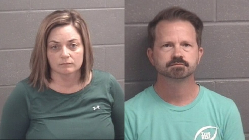Cặp vợ chồng Krista Schindley (49 tuổi) và Tyler Schindley (48 tuổi). Ảnh: WANF