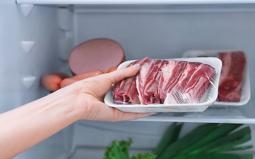Trong khi thịt đang "nghỉ ngơi", bạn có thể tranh thủ hoàn thành các công đoạn khác.