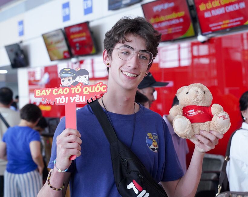Khám phá thế giới cùng Vietjet hè này, quẳng gánh lo hành lý với 40kg miễn phí! - 1
