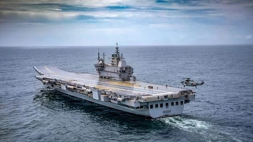 Ấn Độ triển khai tàu sân bay tới gần Pakistan. Ảnh: PTI