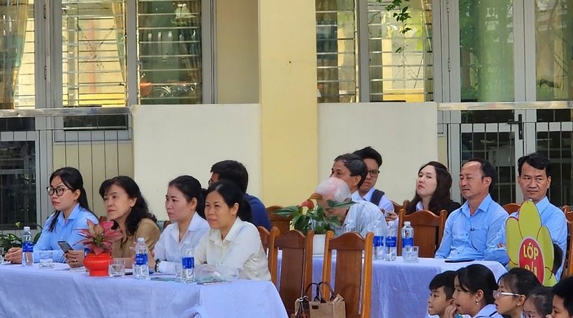 Với mục tiêu tạo môi trường học đường an toàn, thân thiện, Hội Luật gia thành phố Đà Nẵng tổ chức các buổi tuyên truyền pháp luật cho học sinh tiểu học, giúp các em hiểu rõ quyền và nghĩa vụ của mình.
