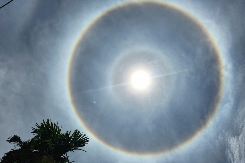 Quầng mặt trời xuất hiện tại Quảng Ngãi vào trưa 14/5. (Ảnh: VNE)